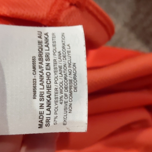 Nike dri-fit 3/4 snap button up hoodie coral in color and size med. - Picture 6 of 7